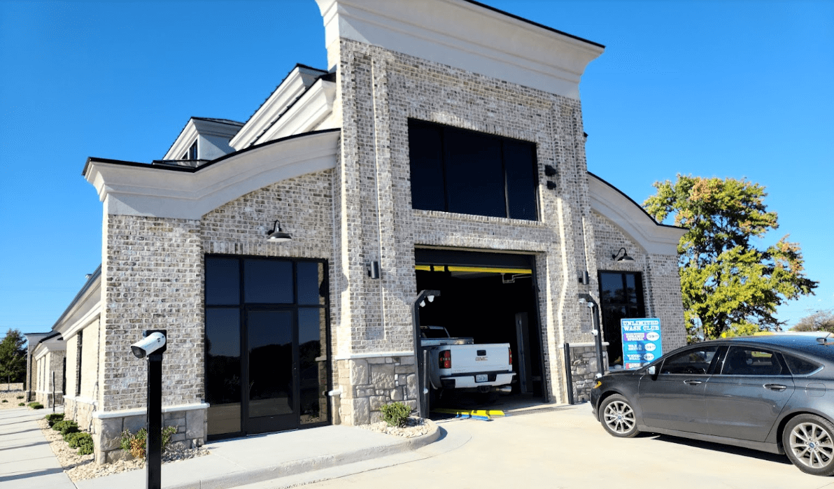 rr-entrance Road Runner Express Building 2